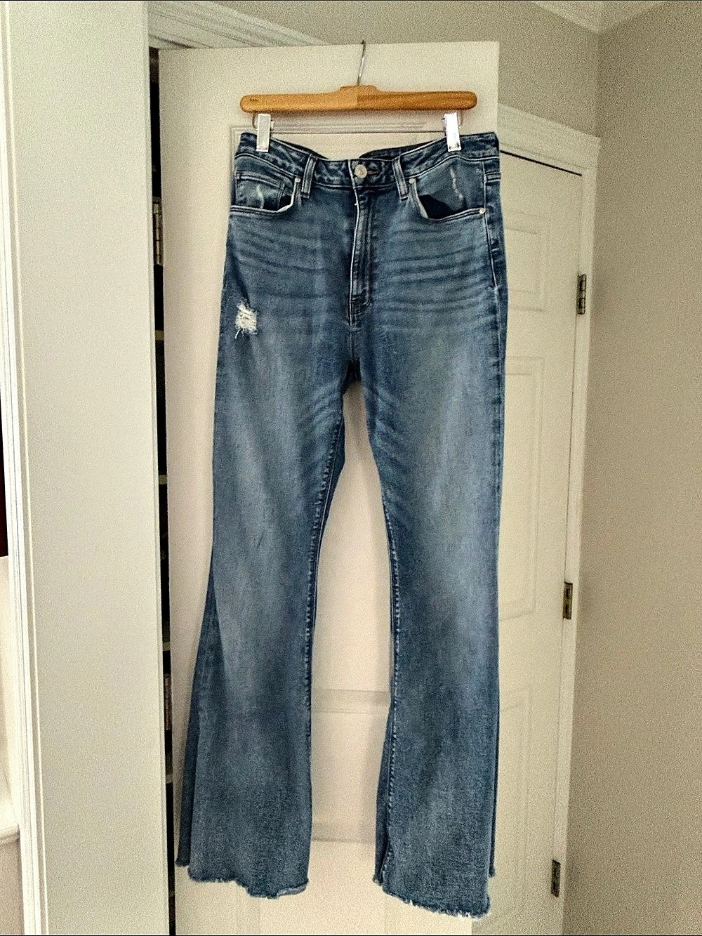 Hudson Women's Straight Leg Jeans in Blue